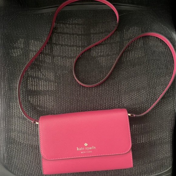 kate spade Handbags - Kate Spade small flip crossbody